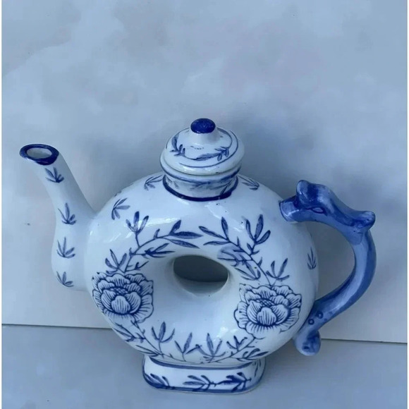 Vintage Collection Doughnut Shape Floral Print Chinese Porcelain Teapot Blue Whi - Picture 8 of 8